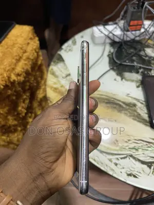 Apple iPhone XS Max 64 GB White