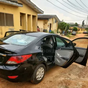 Hyundai Accent GLS 2012 Black