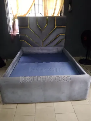 Bedframe  Stamd