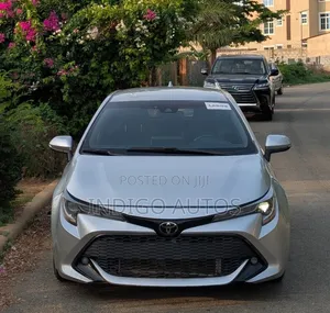 Toyota Corolla SE (1.8L 4cyl 2A) 2019 Silver