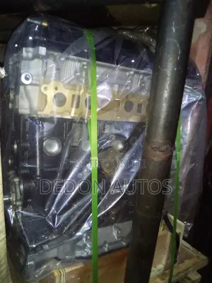 Toyota Hilux Engine 2TR Brand New.
