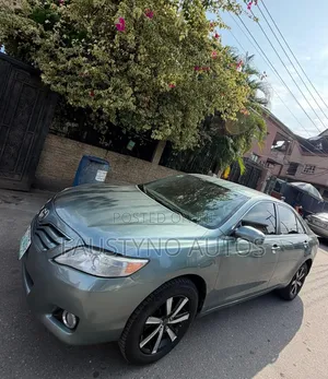 Toyota Camry LE V6 4dr Sedan (3.5L 6cyl 6AM) 2008 Green