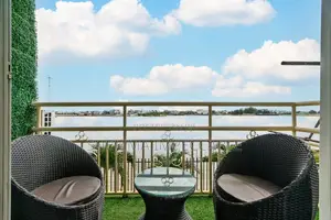 3-Bedroom Luxury Apartment