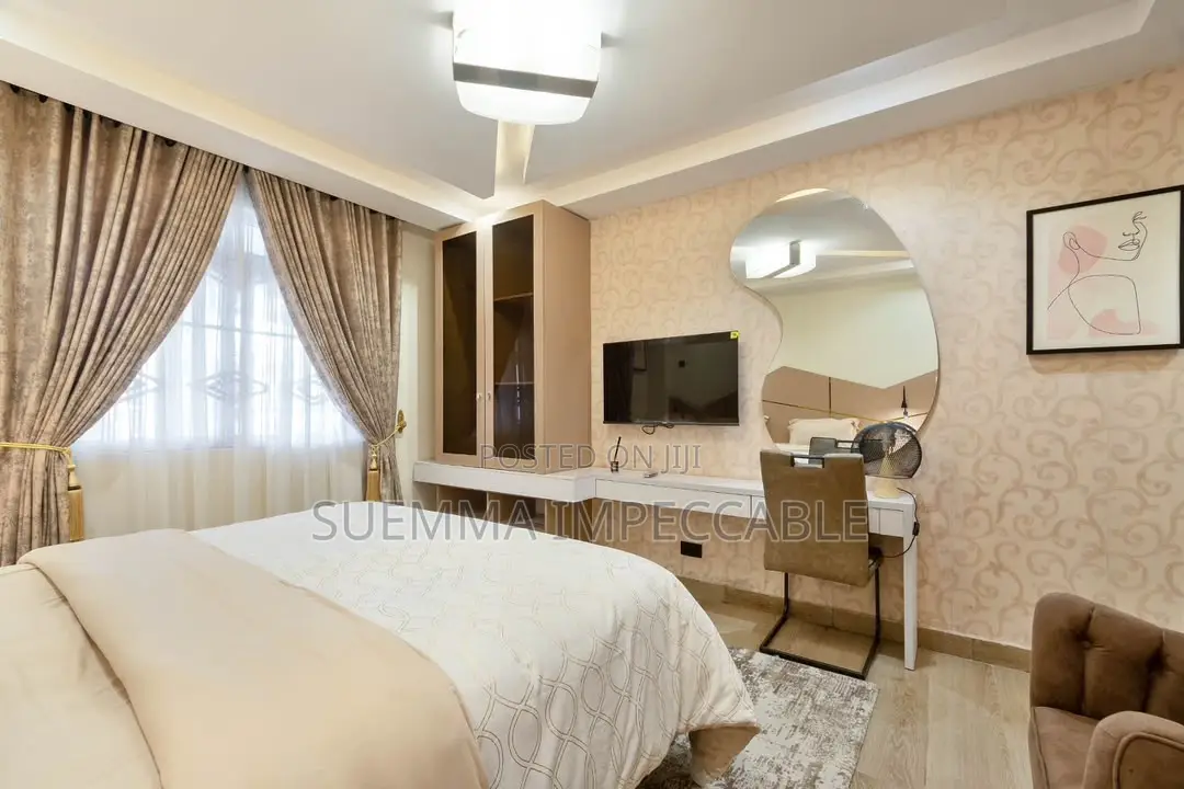 3-Bedroom Luxury Apartment