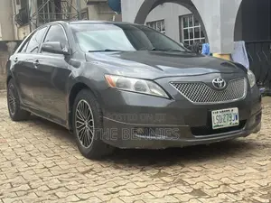 Toyota Camry SE 4dr Sedan (2.4L 4cyl 5A) 2009 Gray
