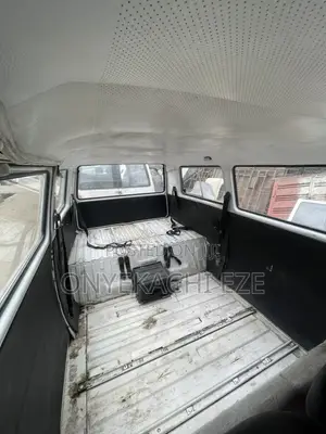 Volkswagen Transporter 2003 Pink
