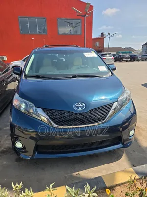 Toyota Sienna 2012 Blue
