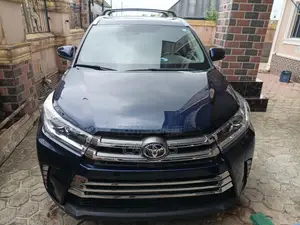 Toyota Highlander 2016 Blue