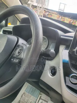 Toyota Corolla LE 2020 Blue