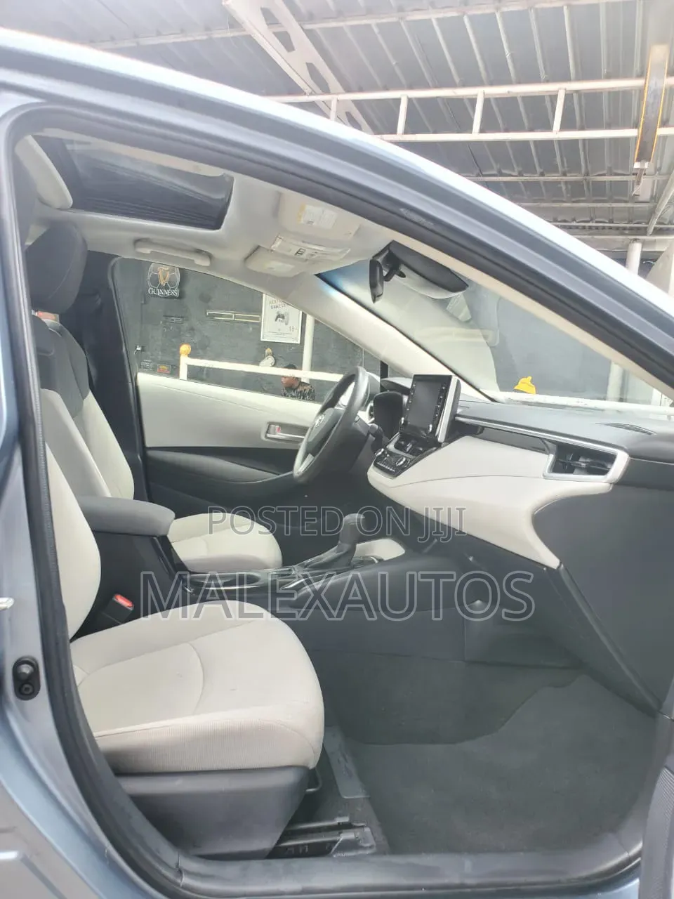 Toyota Corolla LE 2020 Blue