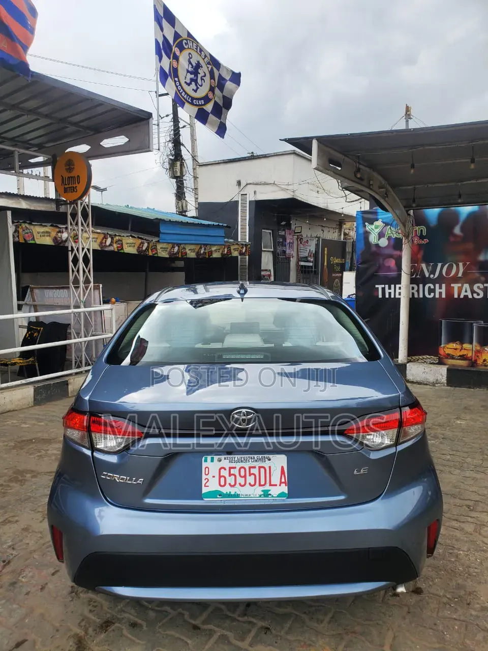 Toyota Corolla LE 2020 Blue