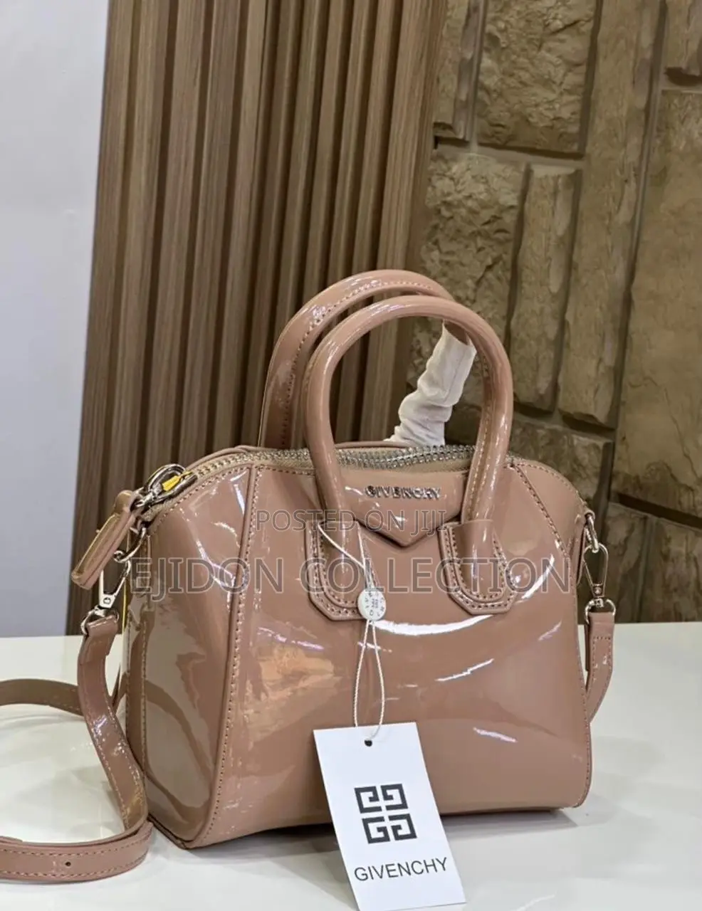 Givenchy Glouxry