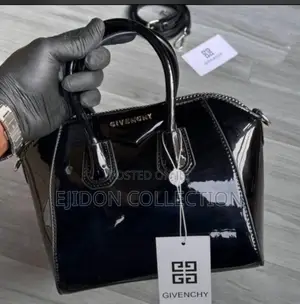 Givenchy Glouxry