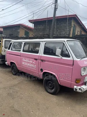 Volkswagen Transporter 2003 Pink