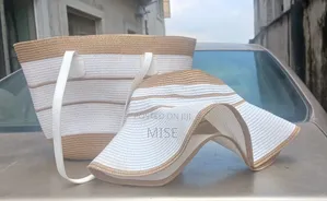 Beige & White Woven Beach Bag + Cap 🤍