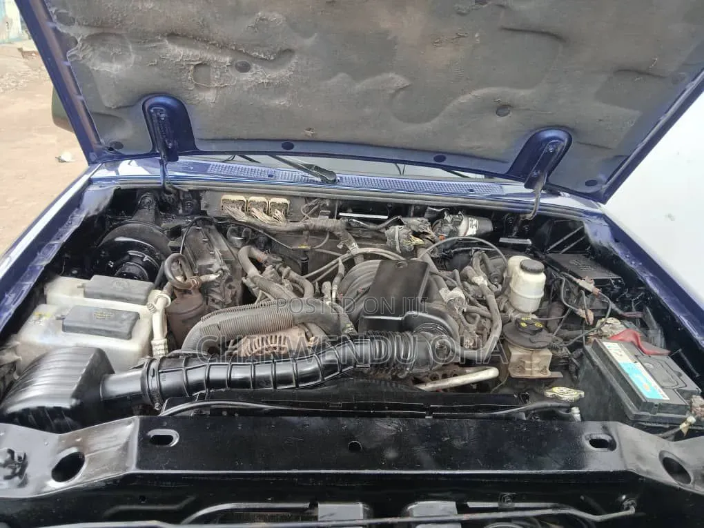 Mazda B-series 2004 Blue