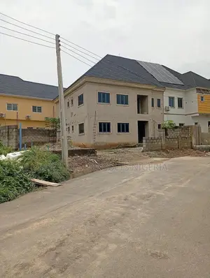 4bdrm Duplex in Larix Estate Idu for sale