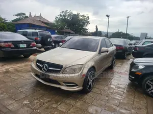 Mercedes-Benz C300 Luxury Sedan RWD (3.0L 6cyl 7A) 2008 Gold
