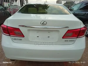 Lexus ES 2013 White