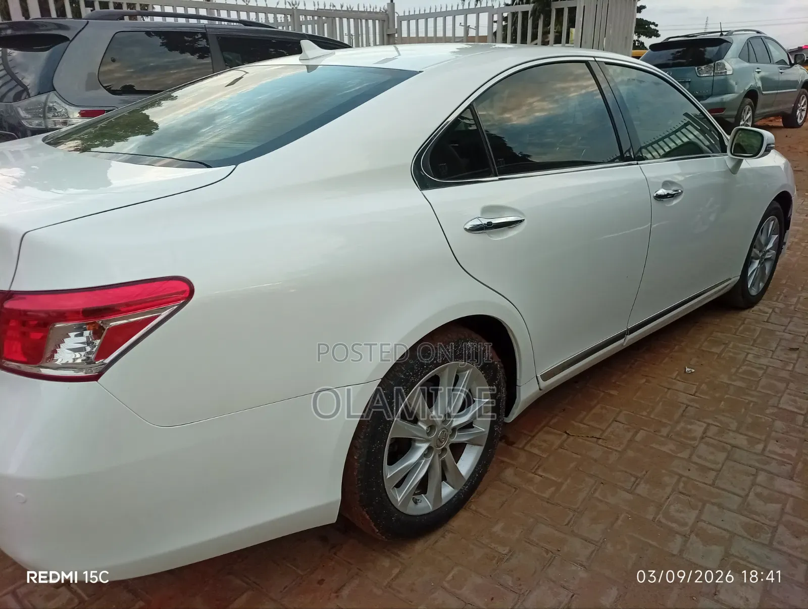 Lexus ES 2013 White