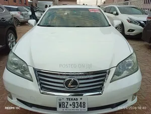 Lexus ES 2013 White