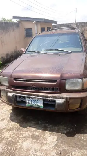 Infiniti QX4 1998 Red