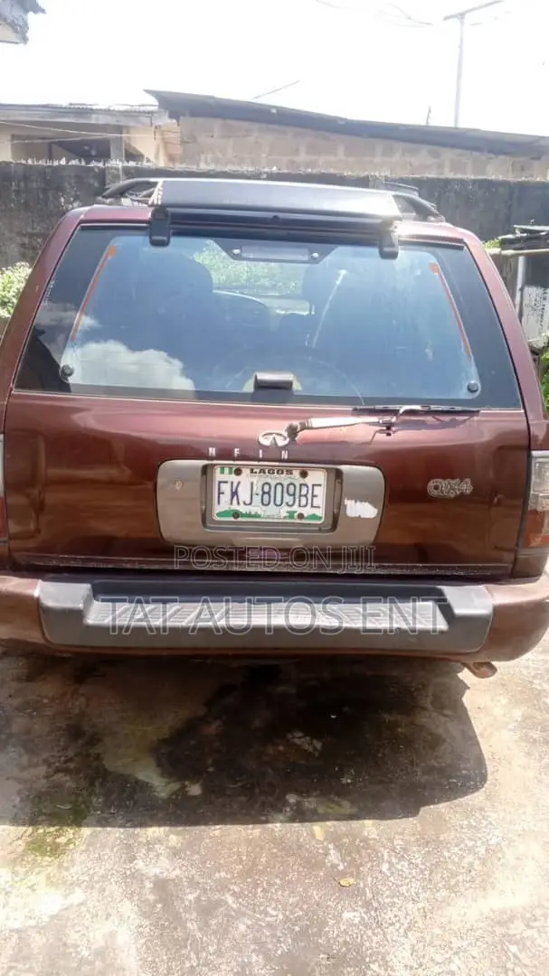 Infiniti QX4 1998 Red