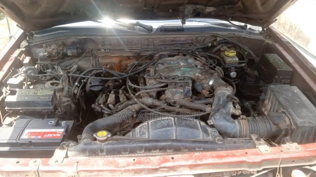 Infiniti QX4 1998 Red