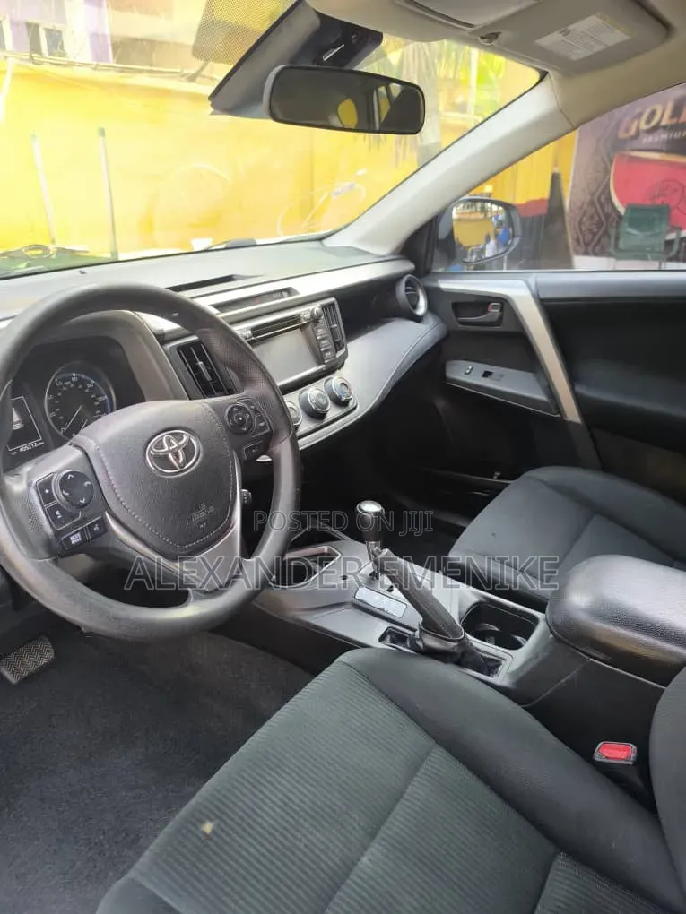 Toyota RAV4 2017 White
