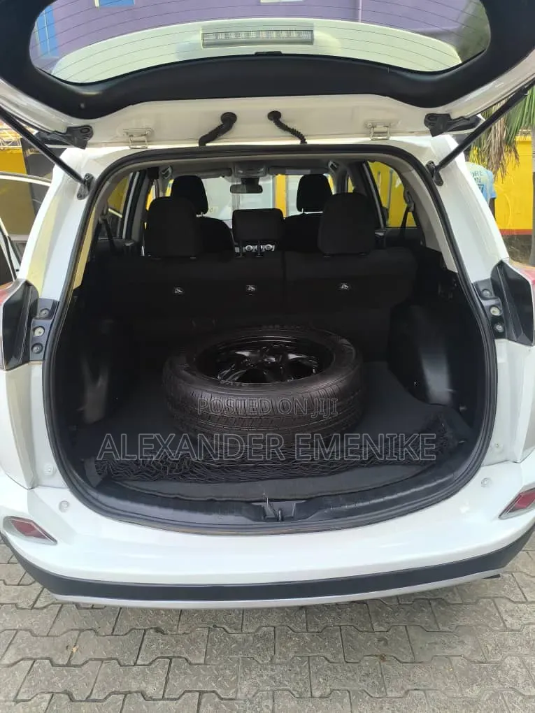 Toyota RAV4 2017 White