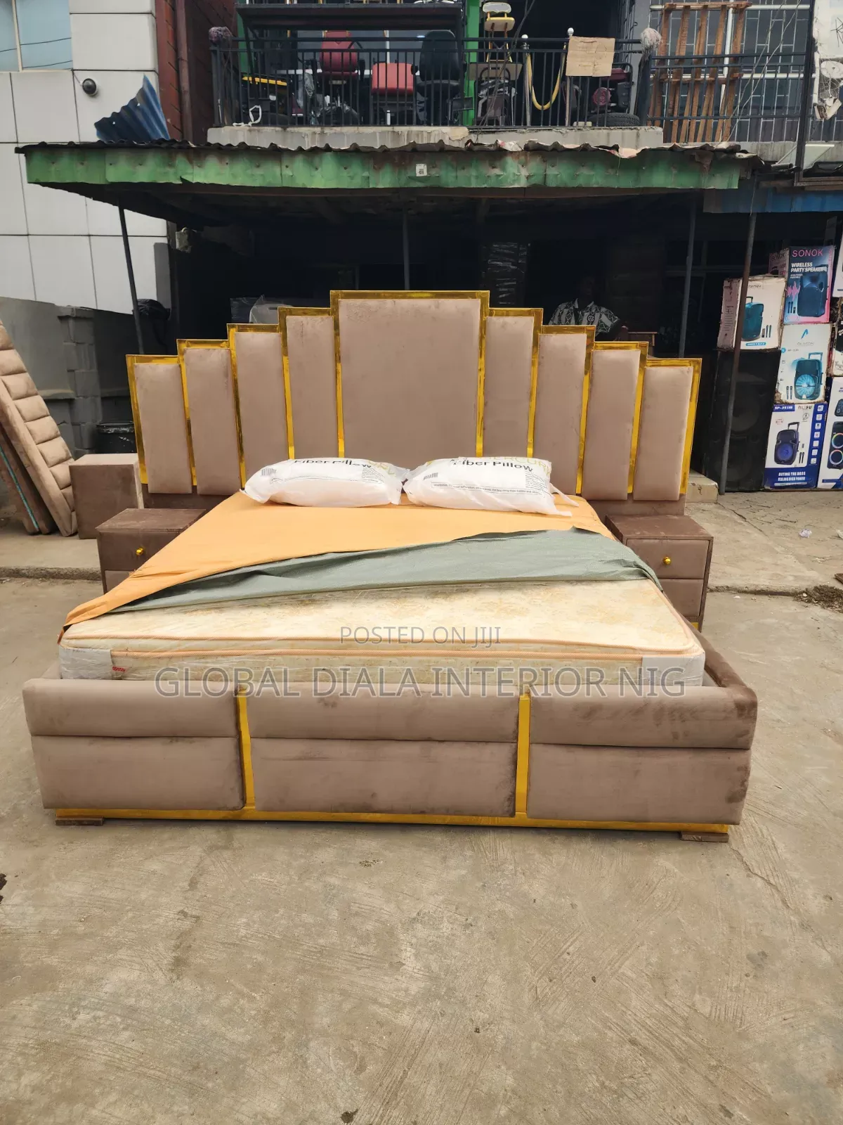 Brown 6by6 Padded Bedframe Set