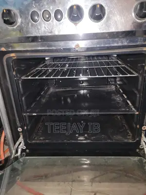 Gas Cooker With Oven