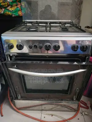 Gas Cooker With Oven
