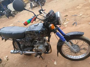 Bajaj Boxer 100 2024 Red