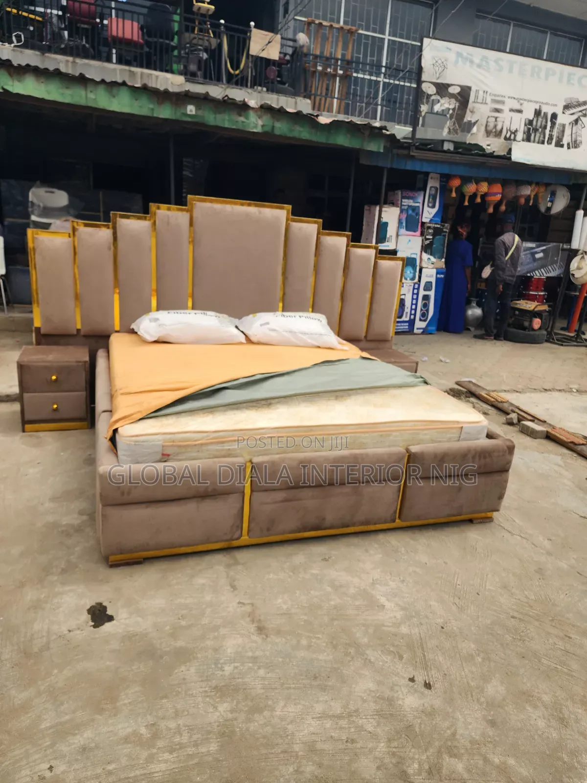 Quality 6by6 Padded Bedframe