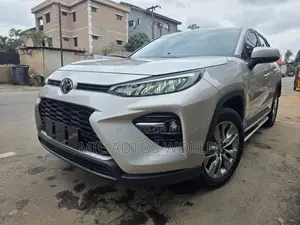 Toyota RAV4 2024 Silver