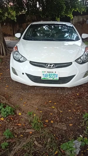 Hyundai Elantra 2013 White