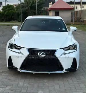 Lexus IS 300 AWD 2017 White