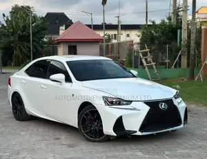 Lexus IS 300 AWD 2017 White
