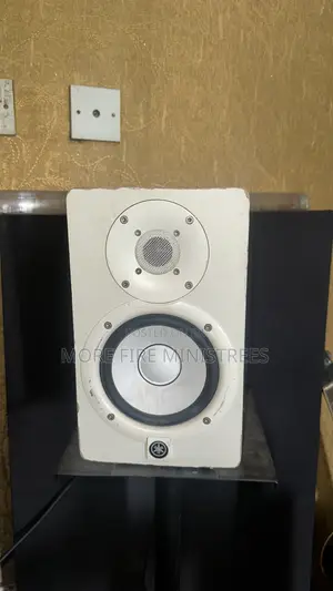 Yamaha Hs5