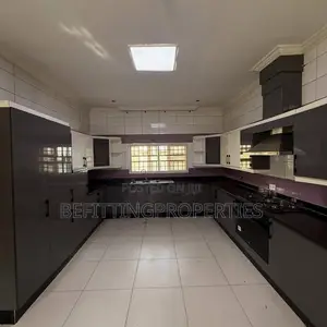 5bdrm Duplex in Abuja (FCT) for sale