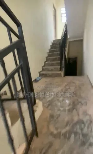 2bdrm Block of Flats in Eunice Properties, Benin City for rent