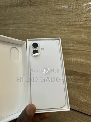 New Apple iPhone 17 256 GB White