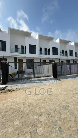 4bdrm Duplex in Ikota for sale