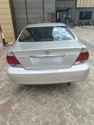 Toyota Camry 2005 Silver