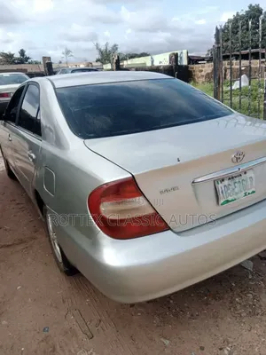 Toyota Camry 2005 Silver