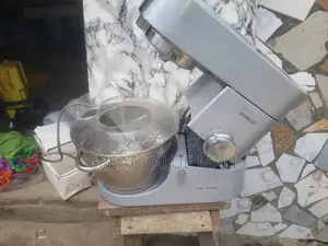 Kenwood Mixer Chef Titanium 5 Litres Cake Mixer