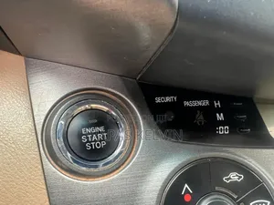 Toyota RAV4 Limited 2011 Gold
