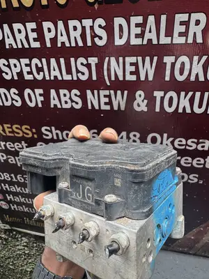Toyota Hilux 2016–2017 Original ABS Pump & Module
