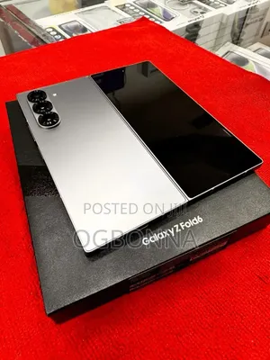 New Samsung Galaxy Fold 5G 512 GB Gray